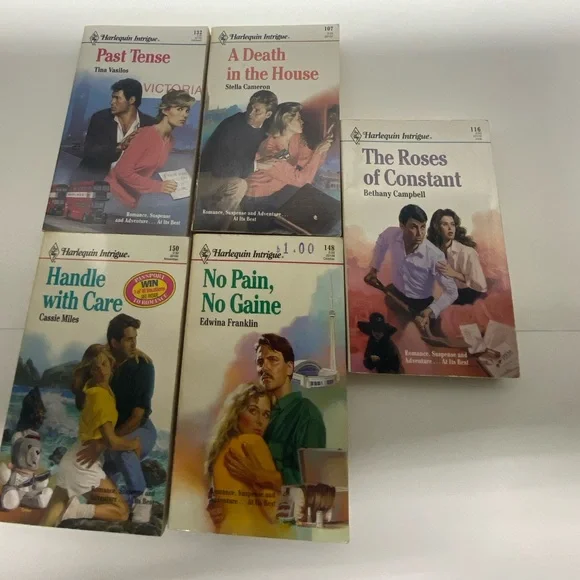* Harlequin Romance Book Bundle Large Print - Picture 7 of 9